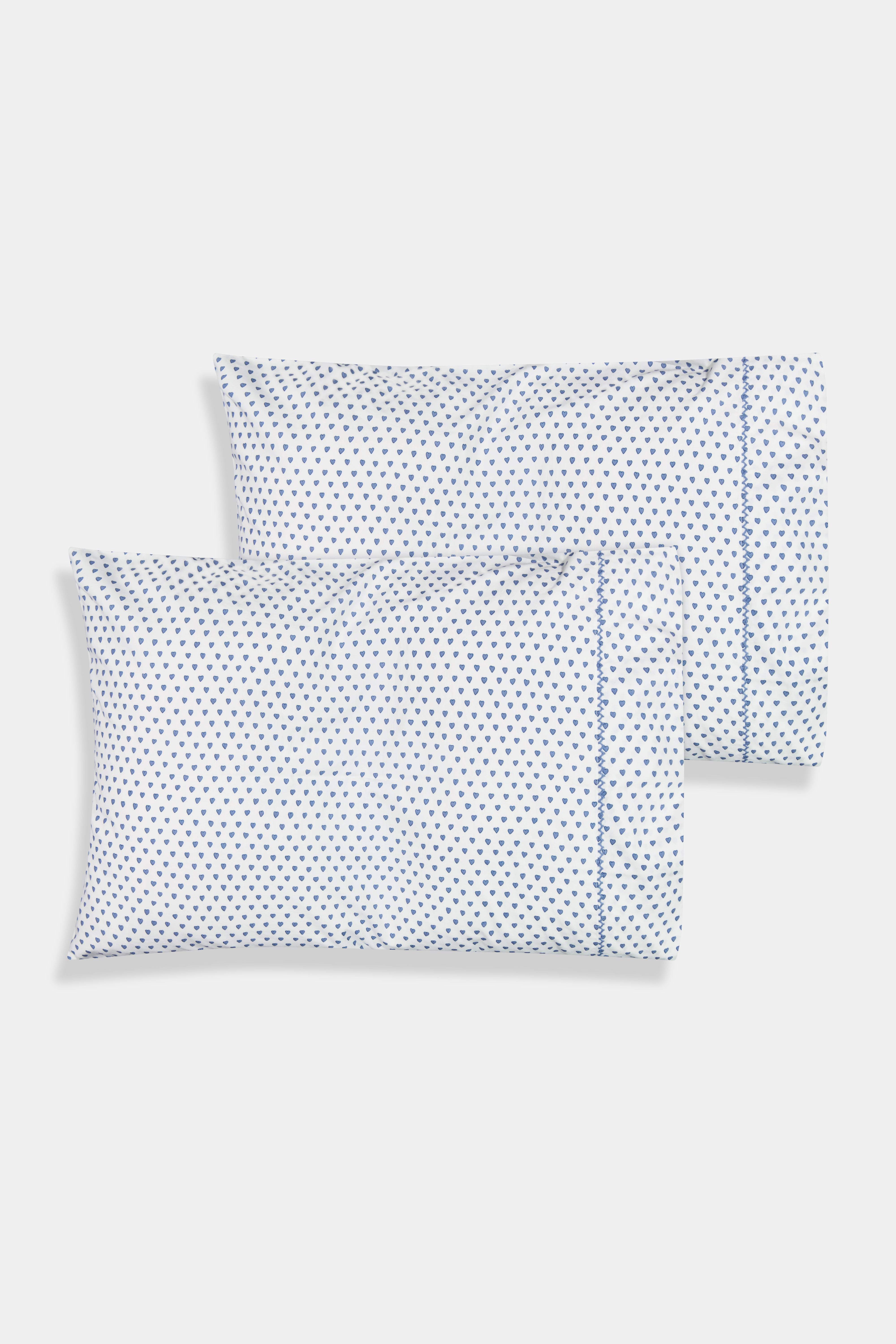 Hearts Pattern Pillowcase Set - Soft & Stylish