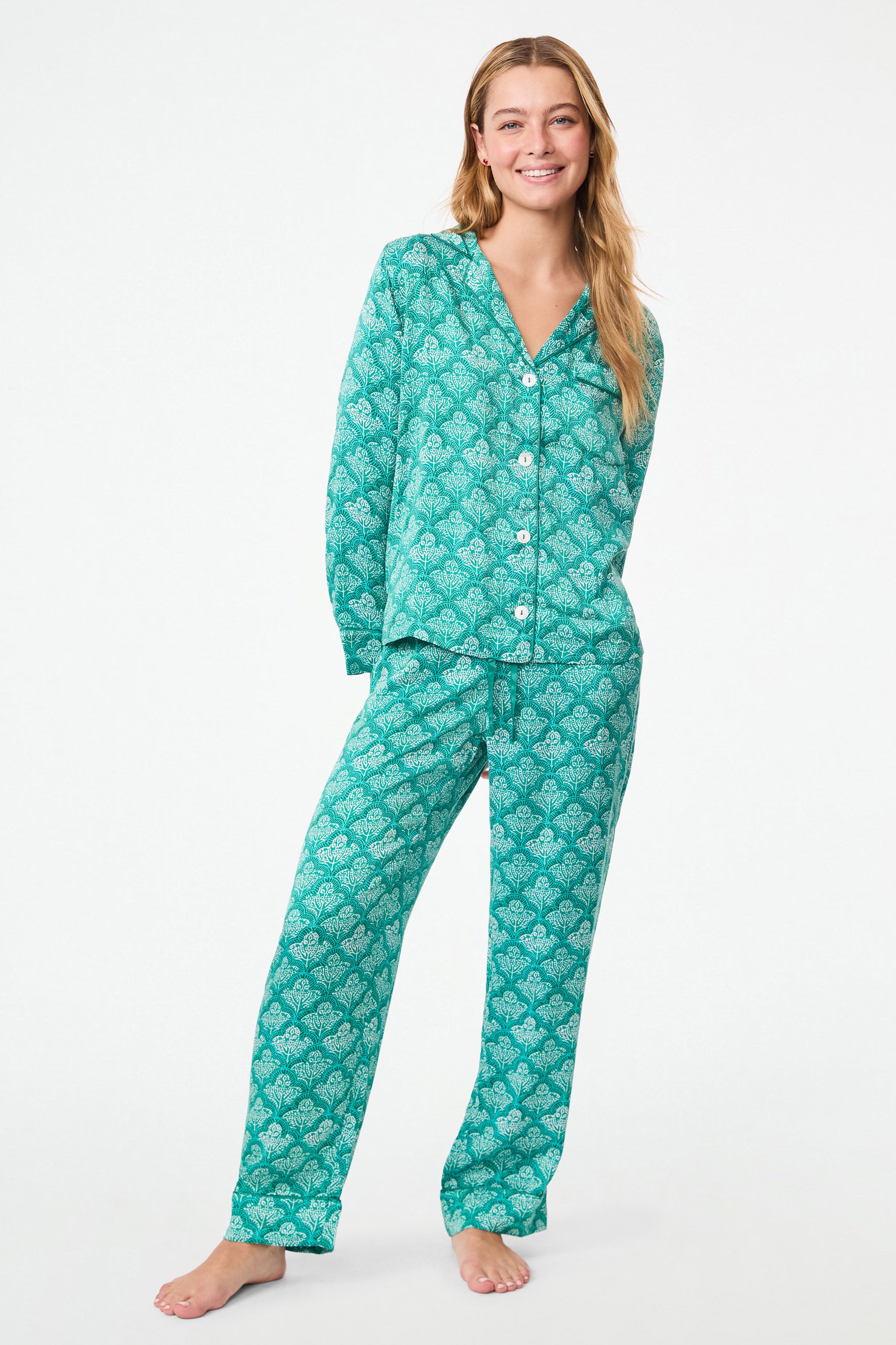 Cozy Jemina Loungewear for Relaxation