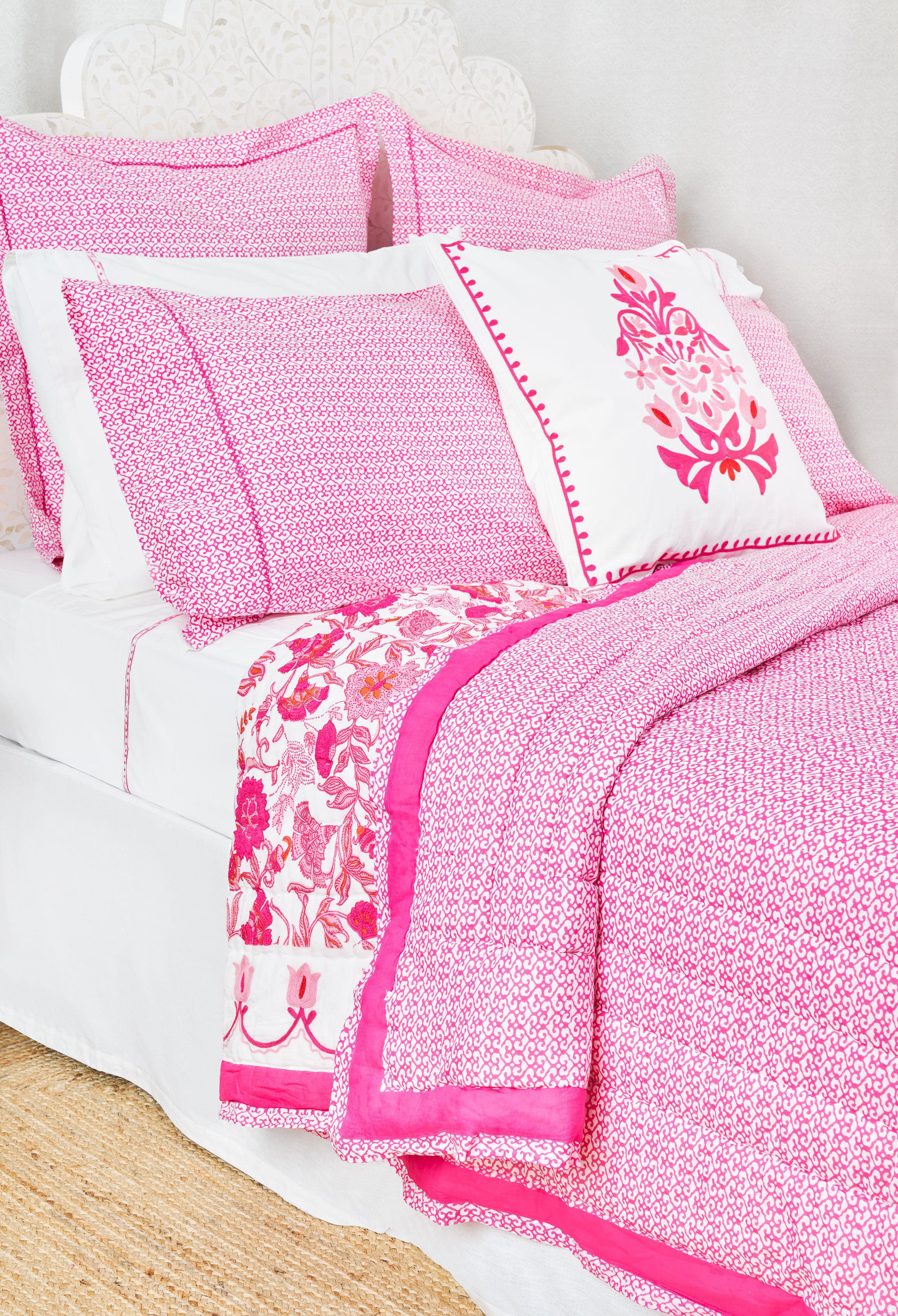 Lavandou Decorative Pillow Cover - Stylish Home Accent