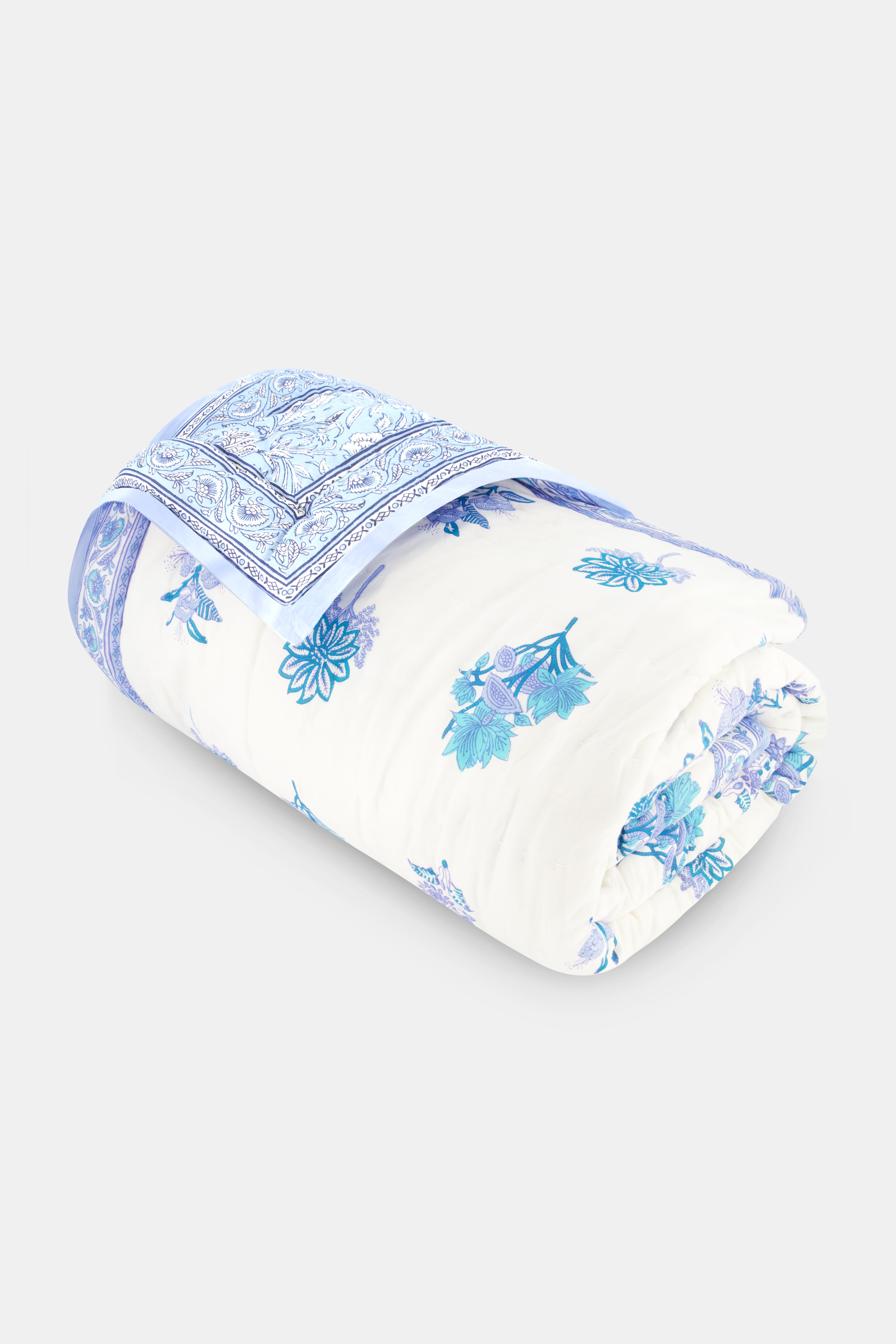 Larissa Floral Pattern Quilt - Soft Bed Cover