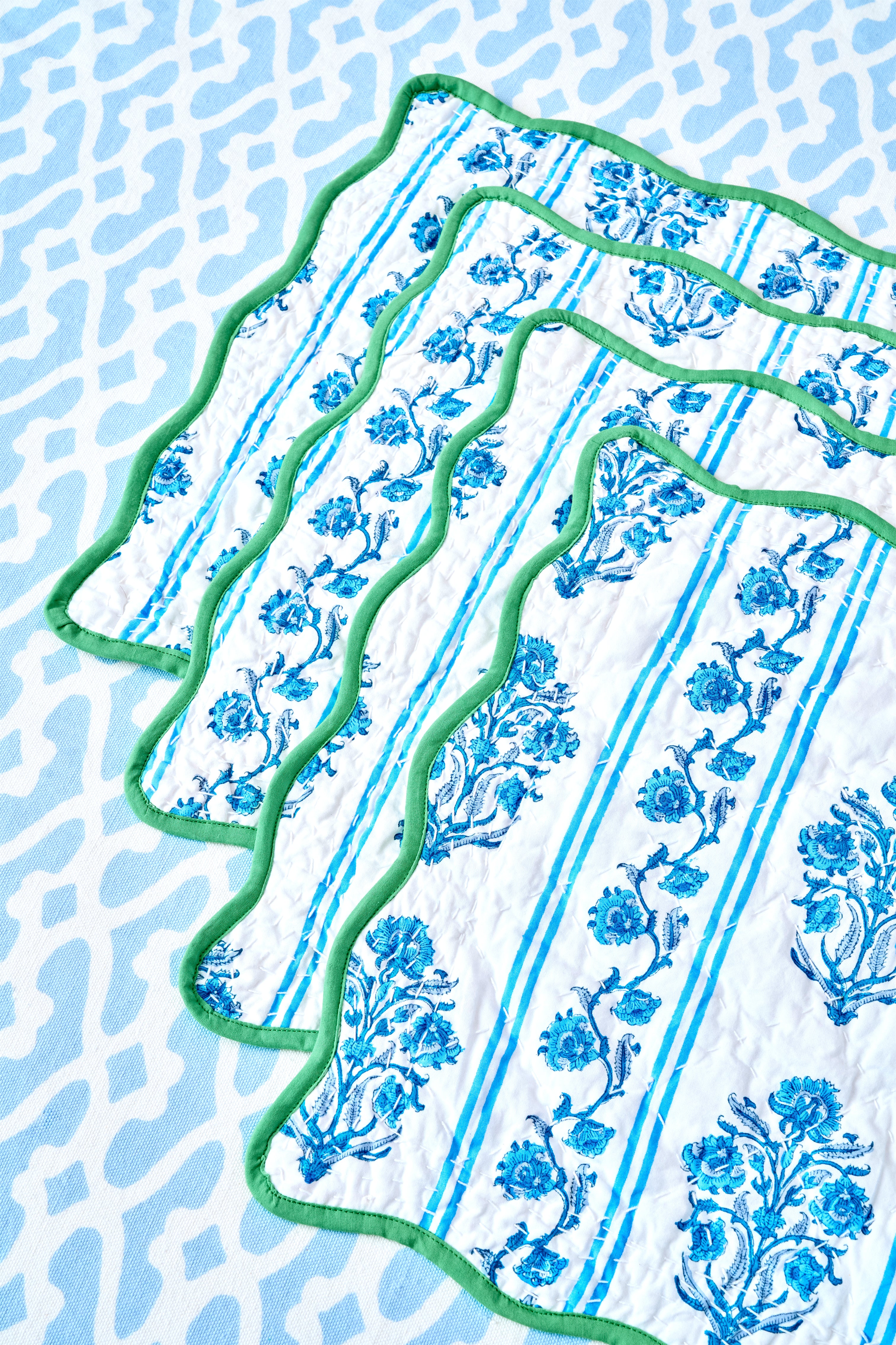 Lily Stripe Scalloped Placemats - Set of 4